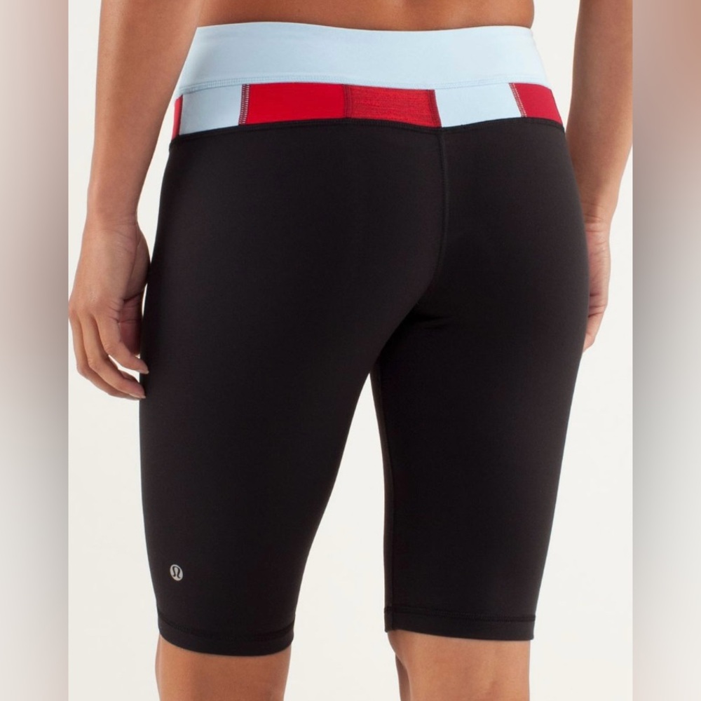 y2k lululemon athletica high rise reverse groove short biker shorts yoga pants